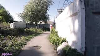 Tini kisasszony lovagolja a krapek faszát