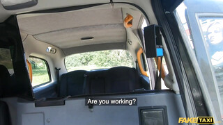 Fake Taxi - Sabien DeMonia a méretes csöcsű ribi