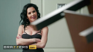 Brazzers - Veronica Avluv popója megrakva