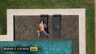 BRAZZERS - Jolee Love a méretes tőgyes fiatal lány
