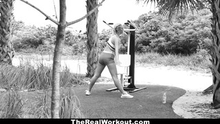 TheRealWorkout - Fitnesz vlogger és a hatalmas kukac esete
