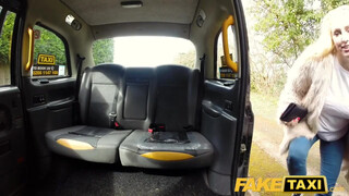 Fake Taxi - Méretes cicis világos szőke megrakva