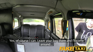 FakeTaxi - skót hölgyemény a szabadban is szereti