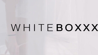 WhiteBoxxx - méretes picsájú lány reggel is akar szexelni