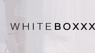 WhiteBoxxx - kicsmellű kiscsaj rendesen bekúrva