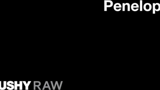 TUSHYRAW - Penelope Cum durván hátsó bejáratba baszva