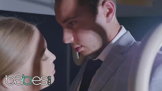 Babes - Alessandra Jane a fullos táncos kisasszony