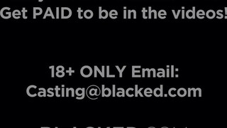 Blacked - Queenie a méretes cickós latina hölgyemény