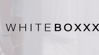WhiteBoxxx - Vera Wonder a fullos magyar nőci