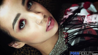 Jackie Rogen a szexy latina picsa