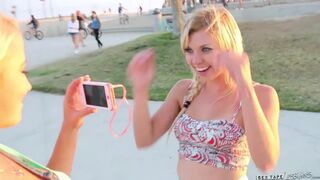 Tara Morgan és Mandy Armani forró leszbi szextapje