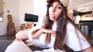 Just pam: egy forró tini amatőr pov baszása